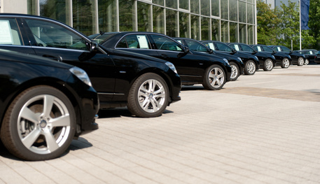 Konditionen für Autofinanzierung unterwegs überprüfen