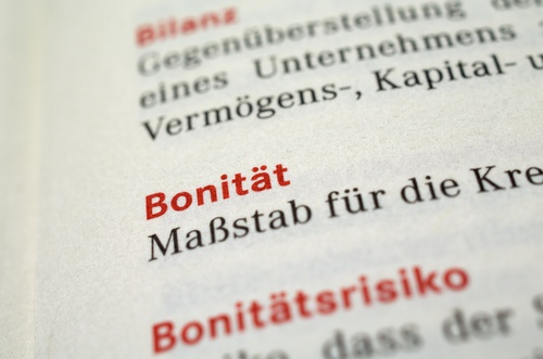 Welcher Kredit hilft bei finanziellen Engpässen?